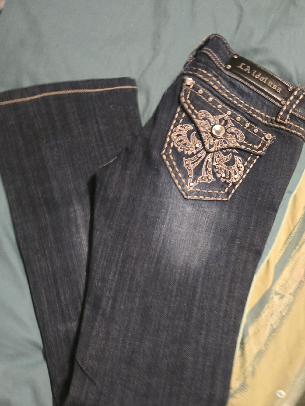 L.A. idol Women's Dark Indigo Boot Cut Jeans with Embroidered Pocket